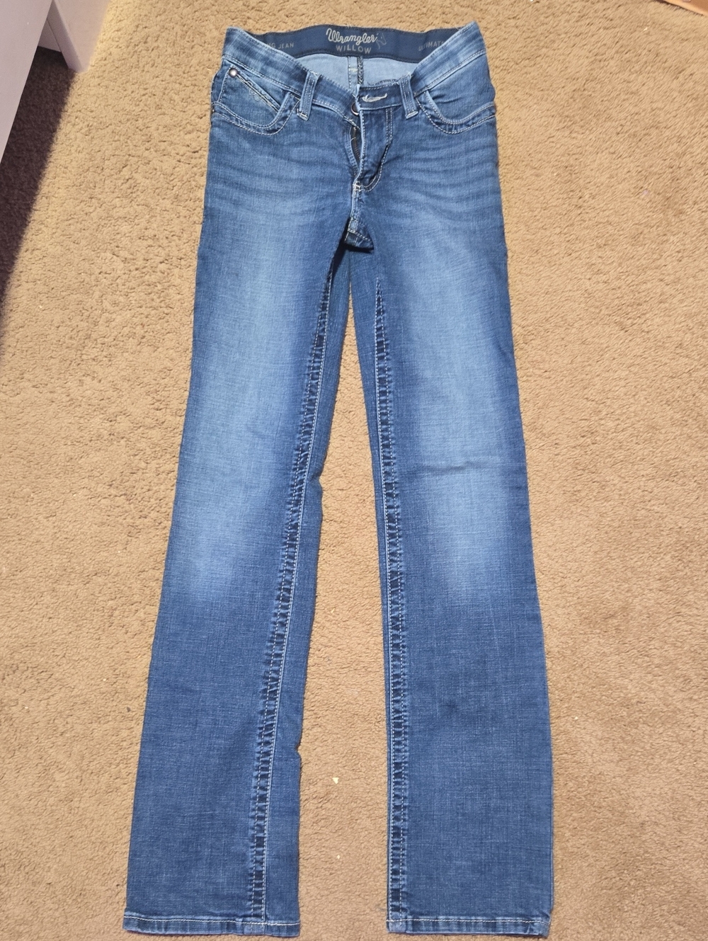 Wrangler Willow Women's Straight-Leg Jeans in Medium Blue Wash
